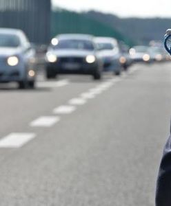 Autostrada A4. Autokar stanął w płomieniach. Wielka dziura w asfalcie