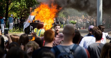 Wypadek podczas juwenaliów we Wrocławiu. Spłonęła platforma