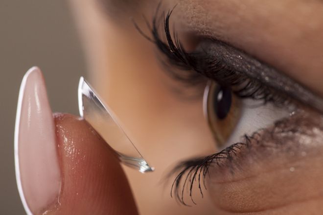 Soczewki kontaktowe modyfikują skład flory bakteryjnej oka