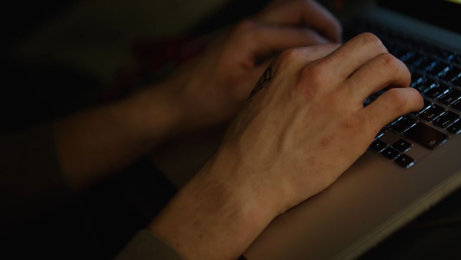 Pedofil spod Warszawy namierzony przez właściciela serwisu komputerowego.