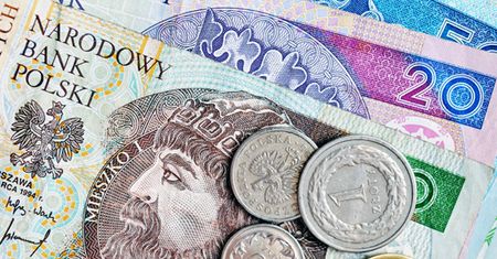 Zatrudnienie i zarobki poszybowały w górę