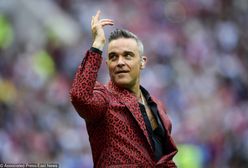 "Zrobiłem odliczanie". Robbie Williams tłumaczy się ze środkowego palca na otwarciu mundialu 2018
