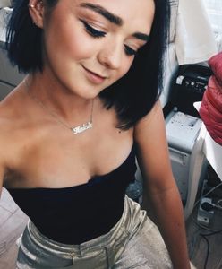 Maisie Williams wie, jak wykorzystać swój seksapil
