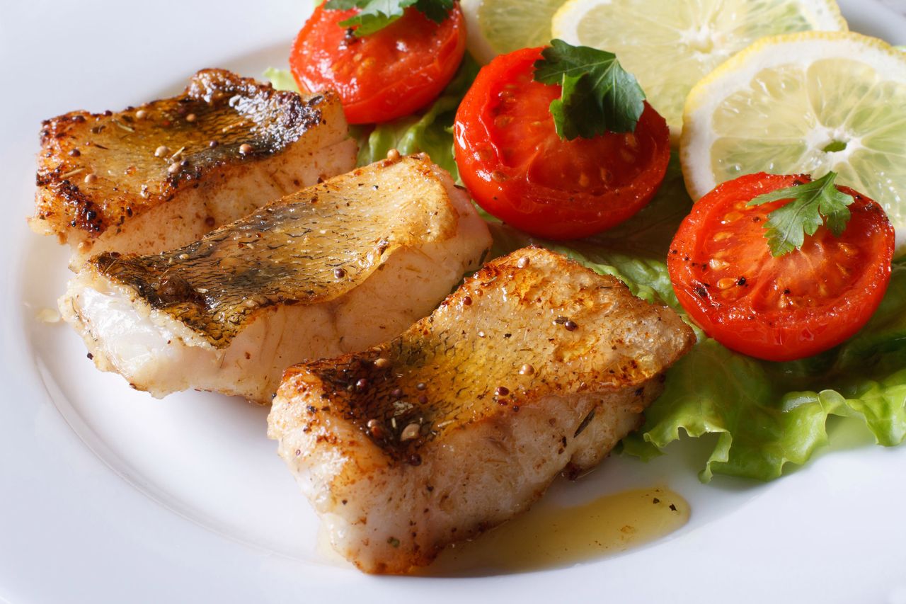 Halibut pieczony z cytryną i koperkiem. Poczuj się jak nad morzem