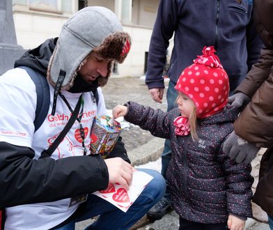 Kawa, herbata, bezpłatny przejazd - dla wolontariuszy wszystko. Tak firmy wspierają WOŚP