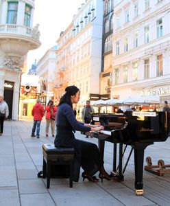 W Londynie zapłacisz zbliżeniowo ulicznemu grajkowi. To pierwszy taki projekt na świecie