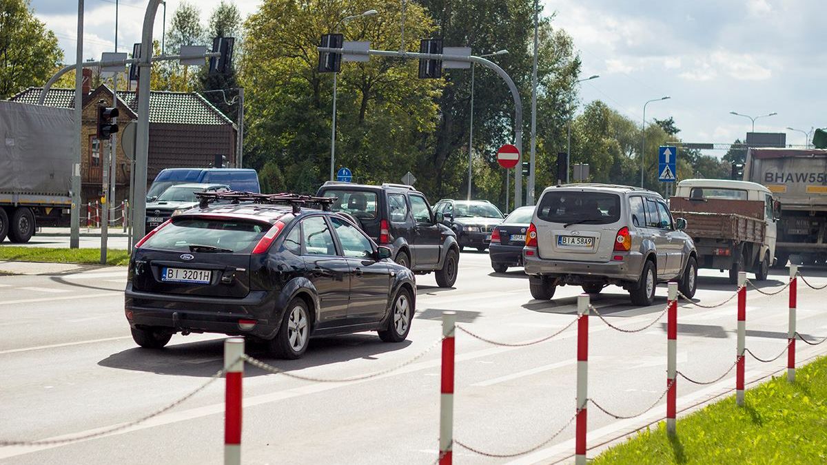 Wypadek w drodze do pracy różni się od wypadku przy pracy