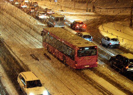 Zima w mieście - autobusy i tramwaje opóźnione