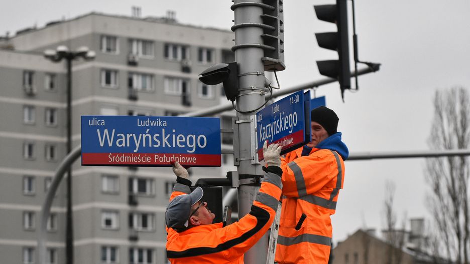Będą znowu zmieniać nazwę na al. Armii Ludowej 