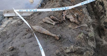 100 niewybuchów na boisku w Jarosławiu. Ewakuacja szkoły i okolicznych domów