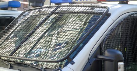 Dębica. Trzech zbirów groziło kierowcy maczetą. W środku siedziało dziecko