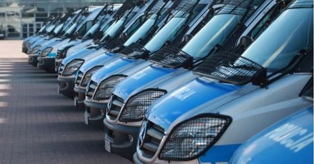 Policja kupi 300 nowych furgonetek. Będą kosztować 54 mln zł