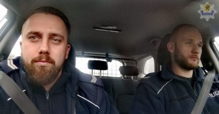 Policjanci od COP24 uratowali rocznego chłopca. Dziecko dostało drgawek i straciło przytomność