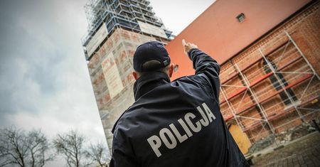 Gorzów Wielkopolski. Pijany mężczyzna wspiął się na rusztowanie katedry