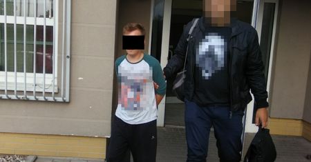 Sprawdzili monitoring. Okazało się, że sprzedawca obmacywał nastolatki