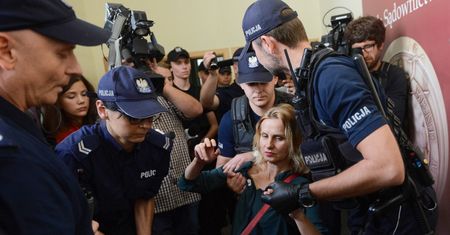 Żyjemy w czasach, w których policja może więcej. "Narodowcy są traktowani na innych zasadach"