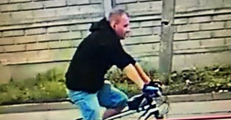 Pobił kobietę. Szuka go policja