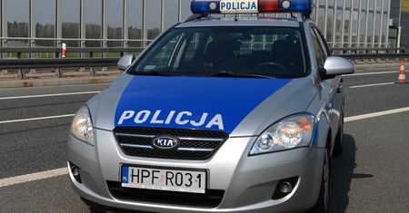 Wypadek na A4. Bus uderzył w bariery