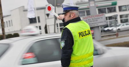 Policja podsumowuje Wigilię. Coraz więcej pijanych kierowców w święta