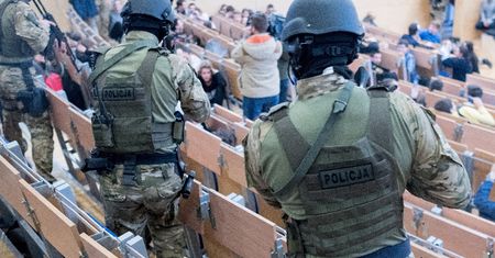 Dzwoniąc na 997 nie połączą już z policją. W Polsce rusza rewolucja