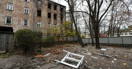 Warszawa: eksplozja w kamienicy na Pradze. Jedna osoba nie żyje, kilka jest rannych