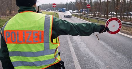 U nich ponad 10 tys. zł, u nas zaledwie 500 zł. Srogie mandaty eliminują piratów