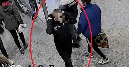 Kraków. Mężczyzna, który obciął kobiecie włosy, zgłosił się na policję
