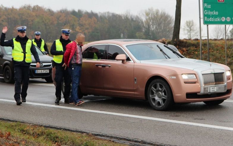 Rolls-Roycem z Dubaju uciekali policji przez trzy powiaty