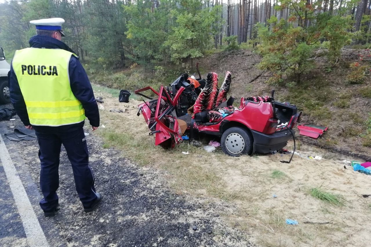 Bobry koło Radomska. Tragiczny wypadek na DK 91. Cztery osoby nie żyją