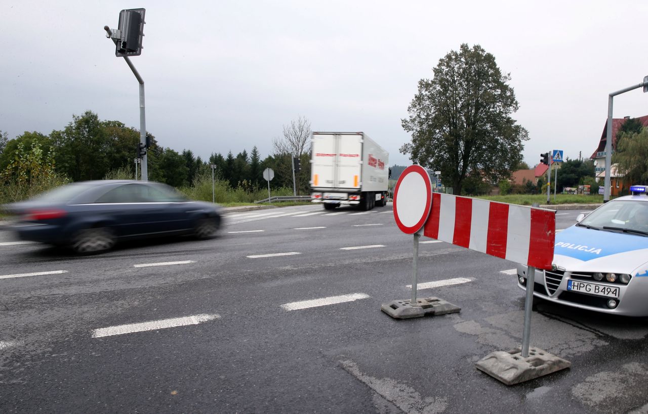 Rozbierają w pilnym trybie wiadukt. Utrudnienia na DK 39 w Namysłowie