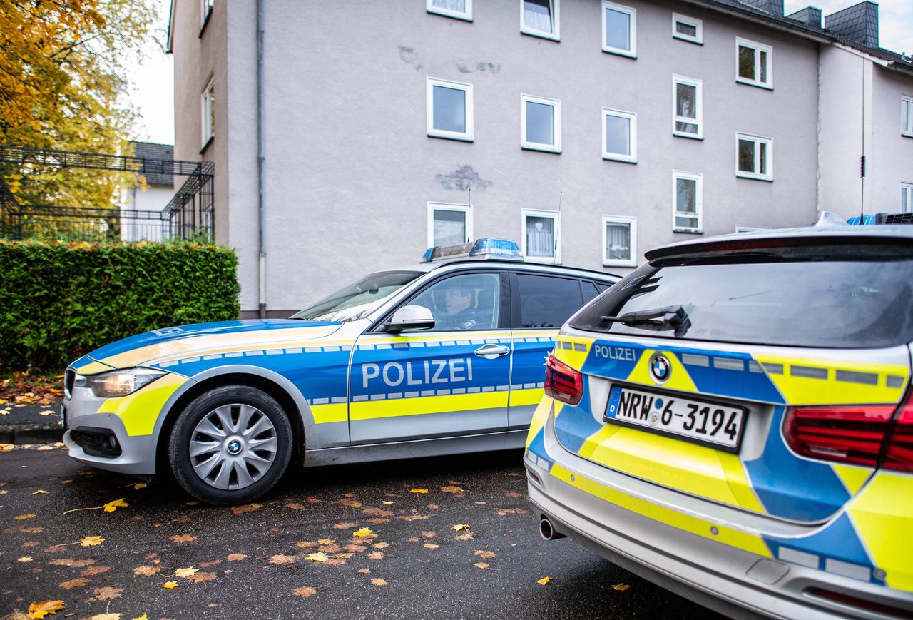 Niemcy. Policja pod Frankfurtem zatrzymała osoby planujące atak dla IS