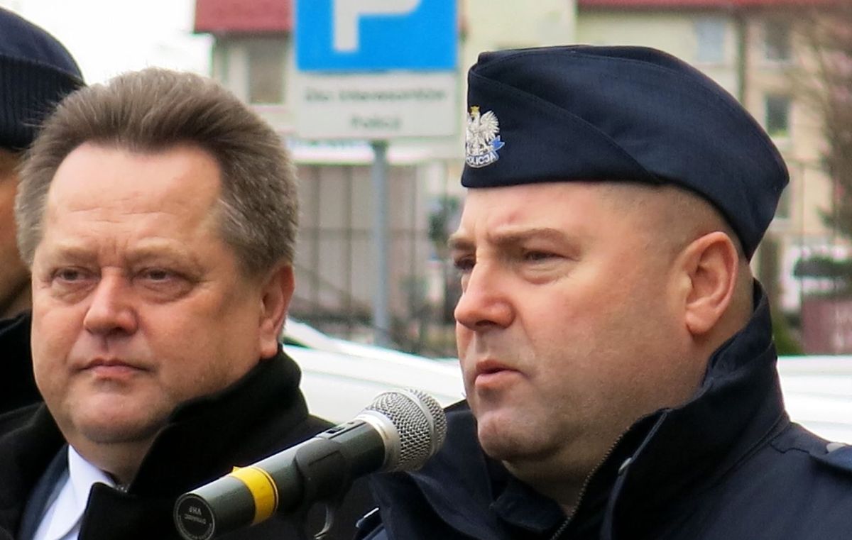 Komendant policji chciał zabłysnąć. Skończyło się na medialnym samobójstwie