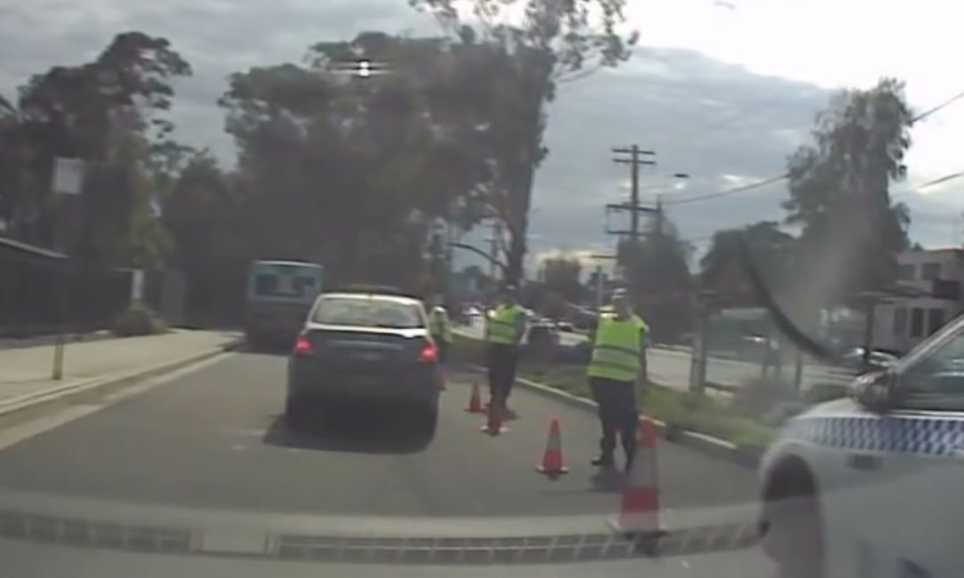Niewiarygodne badanie trzeźwości w Australii - policjantka kazała kierowcy policzyć do dziesięciu