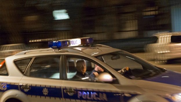 Policjanci będą przesłuchiwać trzech podejrzanych mężczyzn