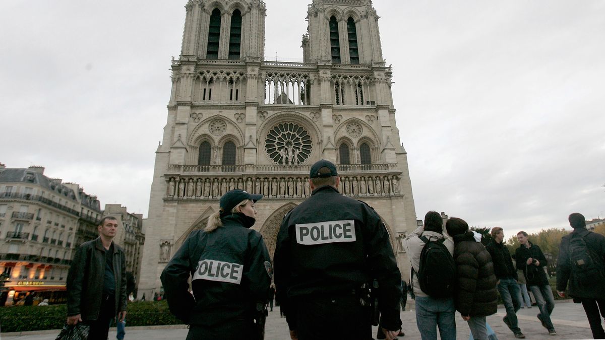 <<enter caption here>> on October 18, 2010 in Paris, France.