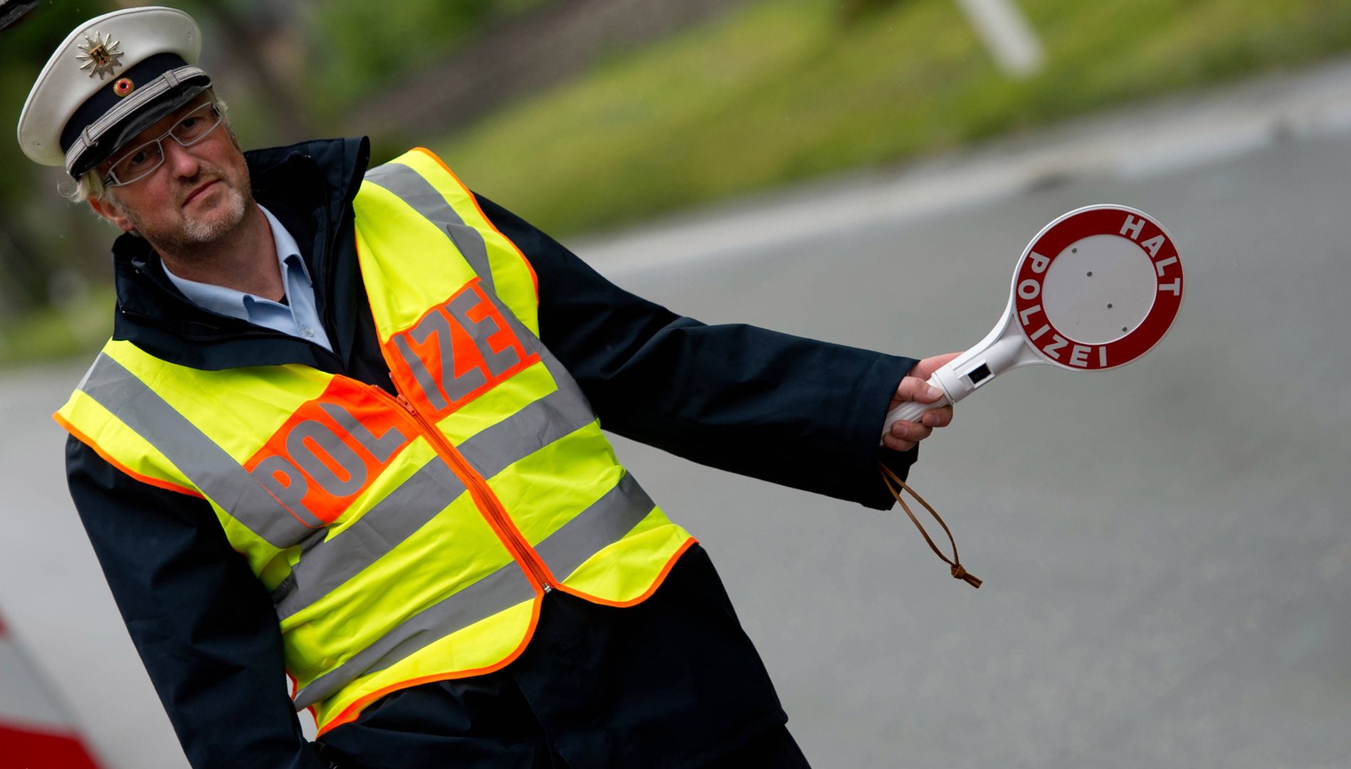 Rozwalimy Schengen, zapłacimy miliardy