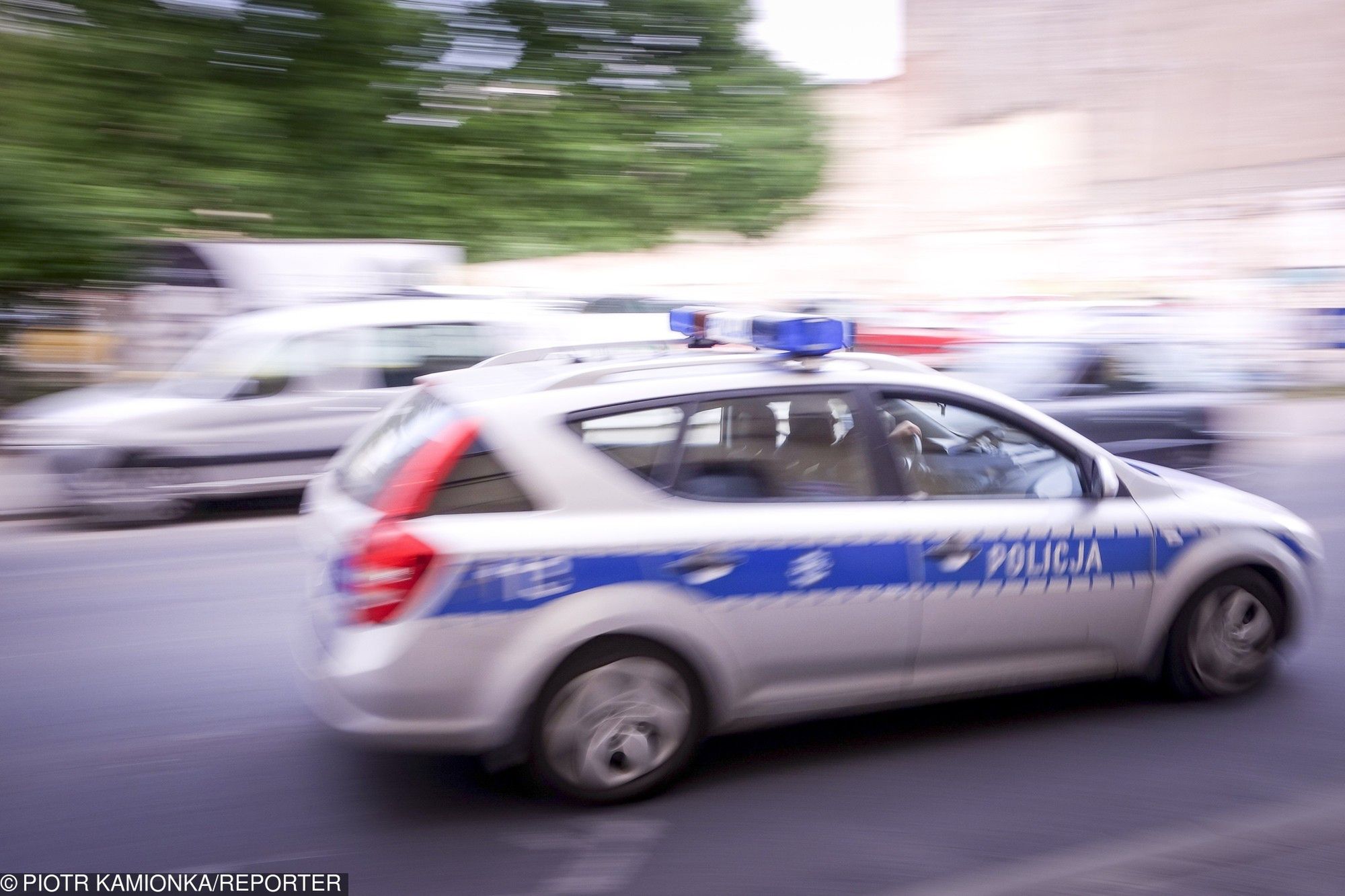 Policjant był już po służbie i jechał z synem