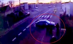 Pijany kierowca zmiótł z chodnika 4 osoby. Pokazano nagranie