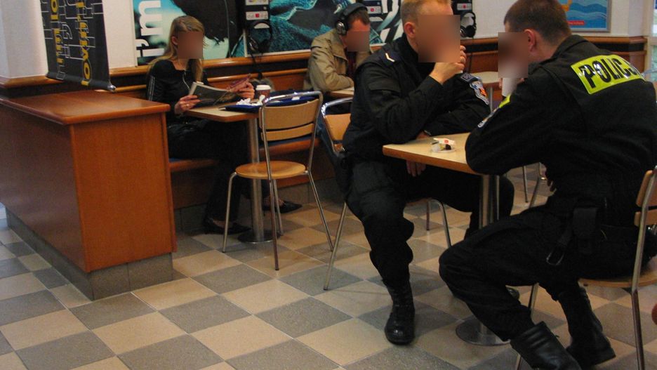 - 99 proc. patroli jest w terenie i co roku zastanawiamy się, co można kupić do zjedzenia ciepłego za niecałe 3 zł – pisze pani Agnieszka.