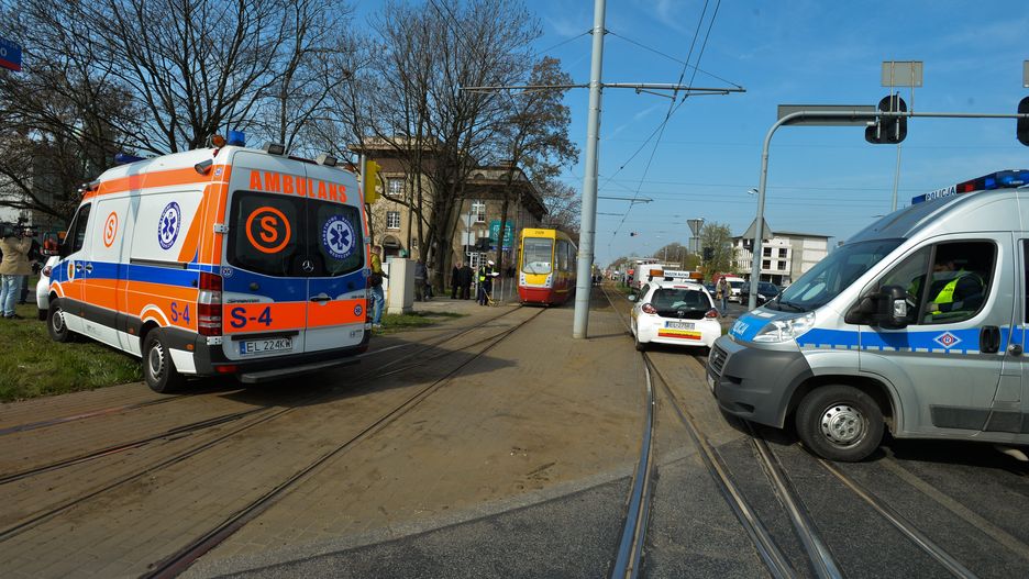 Sprawą zajęła się policja. Trwają poszukiwania agresywnej nastolatki