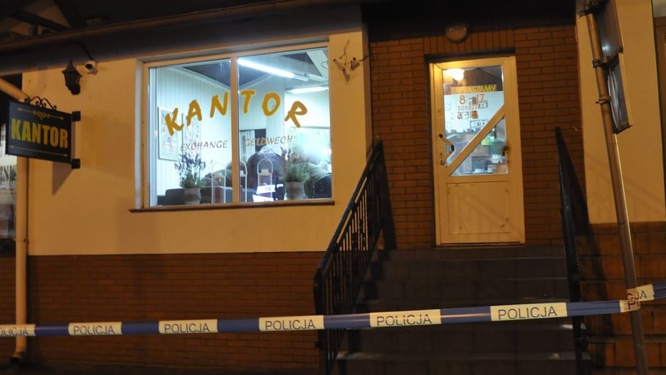 Właściciel kantoru w Piszu oddał w kierunku złodziei kilka strzałów