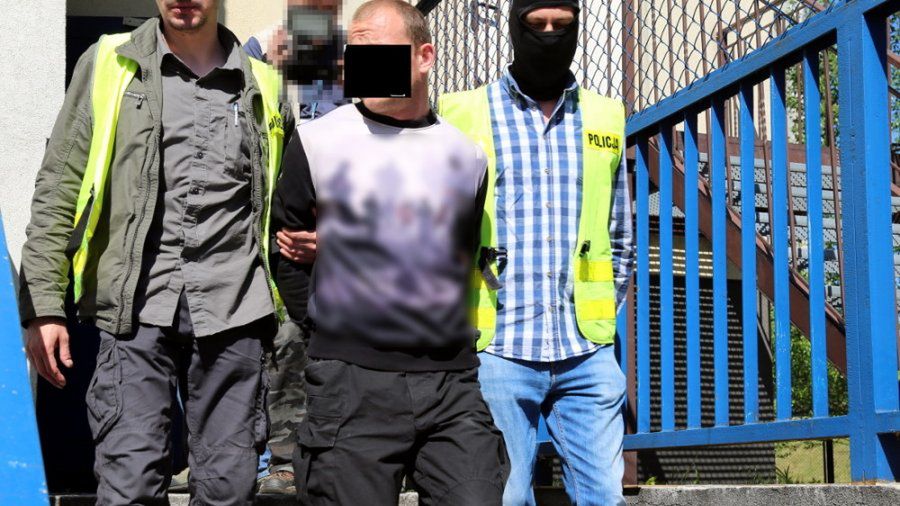Policja w niedzielę zatrzymała podejrzanego mężczyznę