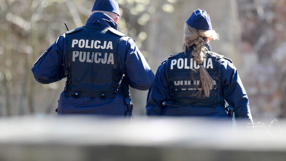 "Policjanci bez mundurów" - przejmująca książka Katarzyny Puzyńskiej.