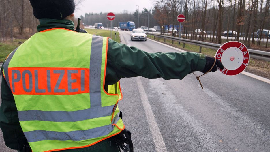 Mandaty za granicą często musimy zapłacić od razu, na miejscu