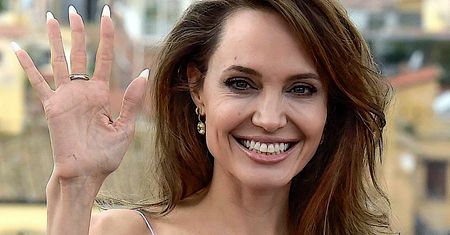 Fani przyłapali Angelinę Jolie bez makijażu na wakacjach na Wyspach Kanaryjskich! Jak wygląda bez retuszu?