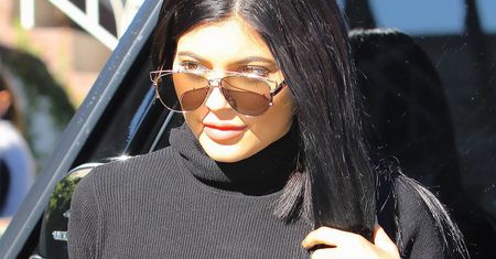 Kylie Jenner ma gdzieś pandemię. W środku nocy złamała wszystkie przepisy. Zdjęcia z szalonej imprezki trafiły do sieci