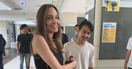 Angelina Jolie z synem w szkole. Aktorka zrobiła furorę na uniwersytecie w Seulu