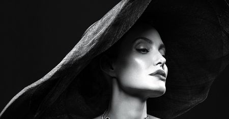 Angelina Jolie przerywa milczenie