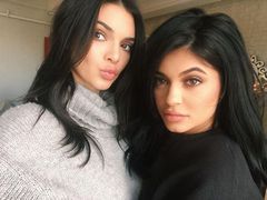 Kylie i Kendall Jenner zaprojektowały własną linię ubrań!