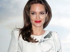 Angelina Jolie chuda jak patyk